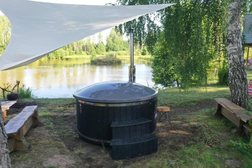 Dragon House In The Tree! Jacuzzi, Sauna ,Cinema,Heated Lici  Buitenkant foto