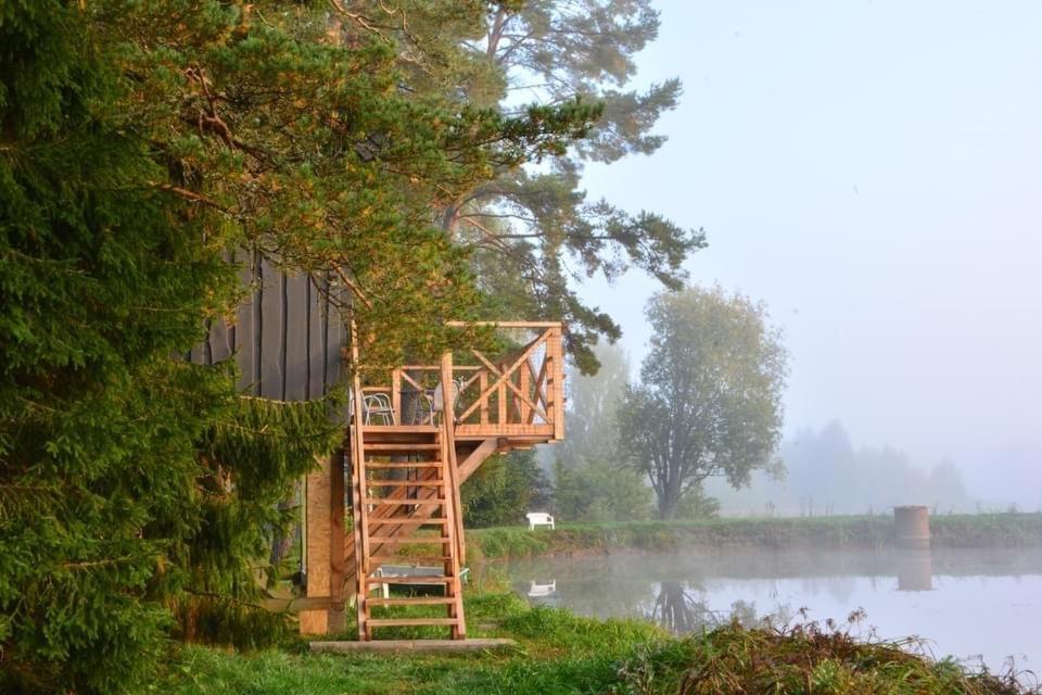Dragon House In The Tree! Jacuzzi, Sauna ,Cinema,Heated Lici  Buitenkant foto